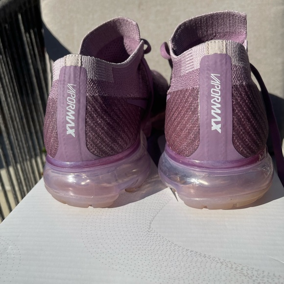 Size 8.5 Nike VaporMax in violet dust - Picture 7 of 11